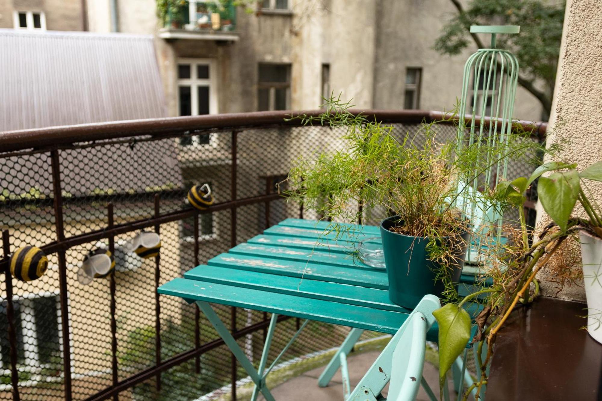 Homely 4 Bedroom Apartment - Old Town - By Upstairs Kraków Zewnętrze zdjęcie